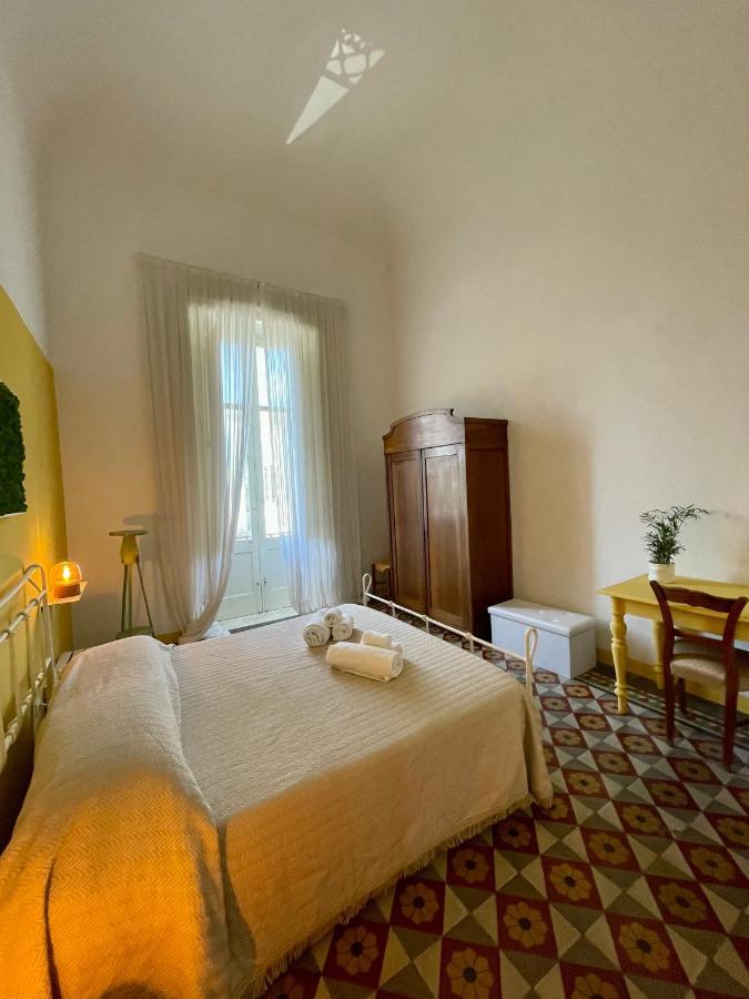 4 Balconi House-Appartamento Salentino Nel Centro Di לצ'ה מראה חיצוני תמונה