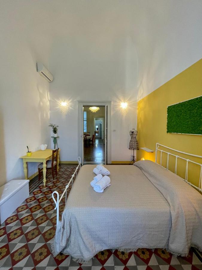 4 Balconi House-Appartamento Salentino Nel Centro Di לצ'ה מראה חיצוני תמונה