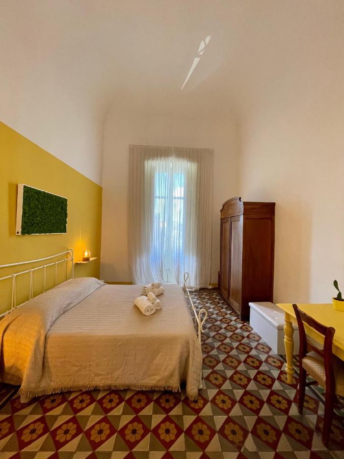 4 Balconi House-Appartamento Salentino Nel Centro Di לצ'ה מראה חיצוני תמונה